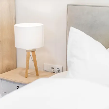 酒店 Boutiquehotel Caravella Velden By S4y 沃尔特湖畔韦尔登